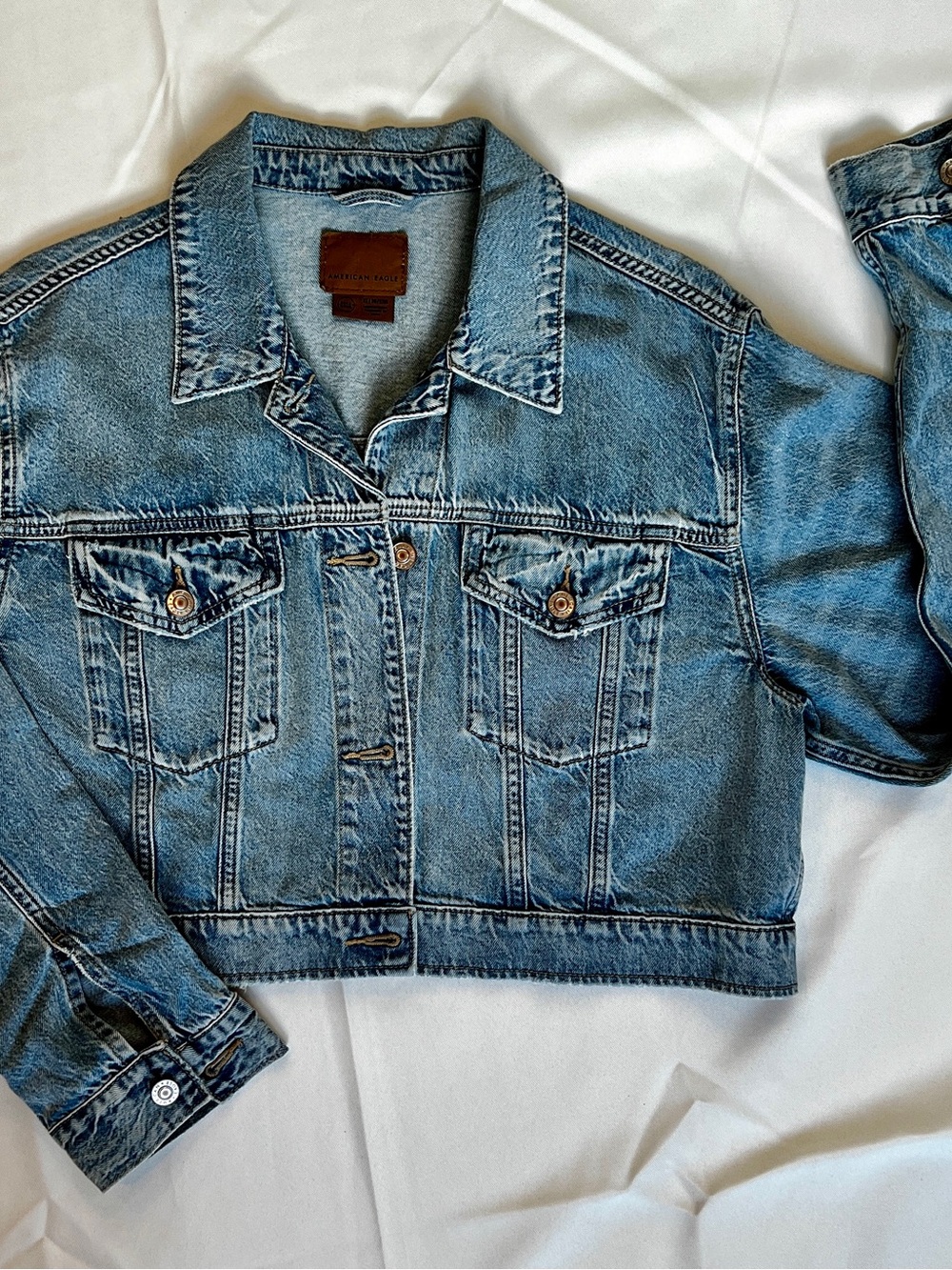 Denim Cropped Jacket - NWOT - XL - Med / Lt Blue Jean Jacket